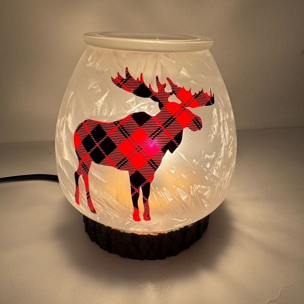 Northern Plaid Scentsy Warmer ||Moose|| Christmas/Holiday Retired